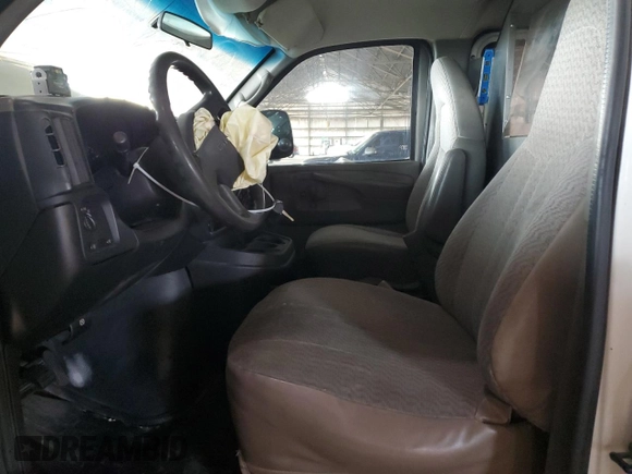 2004 GMC Savana Cargo Van with VIN 1GTHG35UX41162620, listed as a Copart auction lot 42959915 with 222,316 mi miles and Salvage Title. Bid and sale history available at carsss.com. Image 7.