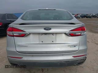 2019 Ford Fusion Titanium with VIN 3FA6P0D9XKR206465, listed as a IAAI auction lot 41577306 with 70,668 mi miles. Bid and sale history available at carsss.com. Image 16.