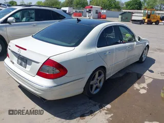 2009 Mercedes-Benz E-Class Luxury 3.5L with VIN WDBUF56X19B430167, listed as a IAAI auction lot 41862354 with 170,835 mi miles. Bid and sale history available at carsss.com. Image 4.
