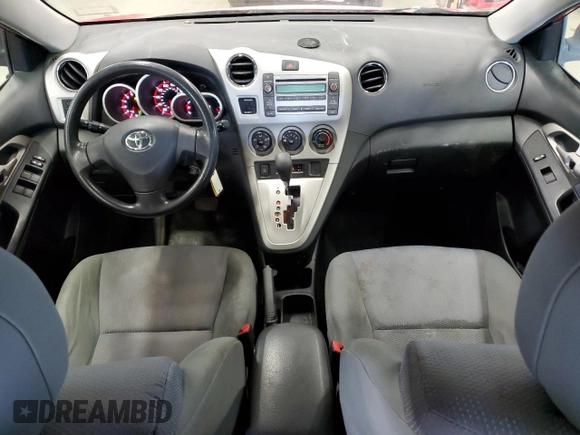 2010 Toyota Matrix S z VIN 2T1LE4EE0AC014823, wystawiony jako Copart lot #57038765 z przebiegiem 154 631 mil mil oraz Czysty tytuł • Clean title. Historia ofert i sprzedaży dostępna na DreamBid. Obrazek 8.