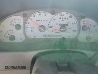 2001 Ford Explorer Sport z VIN 1FMYU70E31UA51350, wystawiony jako Copart lot #69885914 z przebiegiem 166 796 mil mil oraz Szkody całkowita. Historia ofert i sprzedaży dostępna na DreamBid. Obrazek 9.