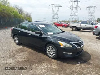 2014 Nissan Altima 2.5 S with VIN 1N4AL3AP2EC193918, listed as a IAAI auction lot 42038404 with 196,162 mi miles. Bid and sale history available at carsss.com. Image 1.