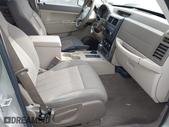 2009 Jeep Liberty Sport with VIN 1J8GN28K59W537290, listed as a IAAI auction lot 41642698 with 135,353 mi miles. Bid and sale history available at carsss.com. Image 5.