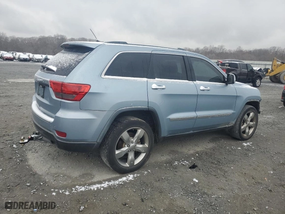 2013 Jeep Grand Cherokee Limited with VIN 1C4RJFBT0DC573452, listed as a Copart auction lot 45848055 with 202,496 mi miles and Salvage Title. Bid and sale history available at carsss.com. Image 3.