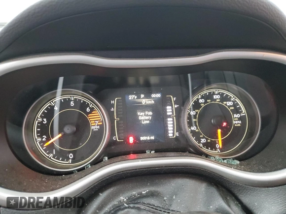 2018 Jeep Cherokee Latitude Plus with VIN 1C4PJLLB7JD584059, listed as a Copart auction lot 43655725 with 30,318 mi miles and Salvage Title. Bid and sale history available at DreamBid. Image 9.