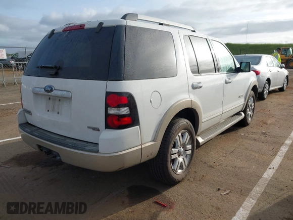 2007 Ford Explorer Eddie Bauer z VIN 1FMEU64E77UB17558, wystawiony jako IAAI lot #41915748 z przebiegiem Nie podano mil oraz . Historia ofert i sprzedaży dostępna na DreamBid. Obrazek 4.