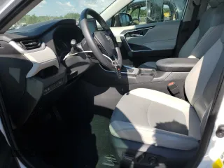 2021 Toyota RAV4 XLE Premium z VIN 2T3C1RFV0MW134008, wystawiony jako Copart lot #62676445 z przebiegiem 61 115 mil mil oraz Szkoda całkowita • Salvage title. Historia ofert i sprzedaży dostępna na DreamBid. Obrazek 7.
