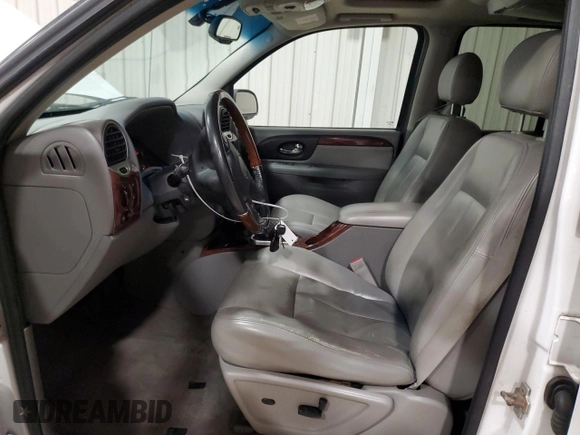 2007 GMC Envoy Denali with VIN 1GKET63M672302913, listed as a Copart auction lot 45098115 with 137,810 mi miles and Salvage Title. Bid and sale history available at carsss.com. Image 7.