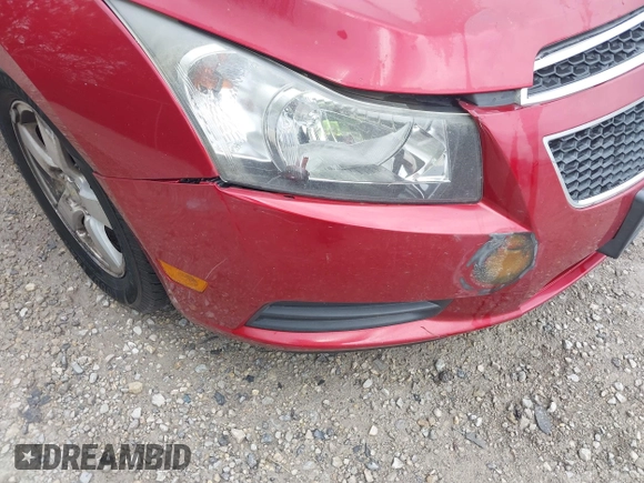 2014 Chevrolet Cruze 1LT with VIN 1G1PC5SB2E7357639, listed as a IAAI auction lot 42129404 with 154,174 mi miles and . Bid and sale history available at DreamBid. Image 18.