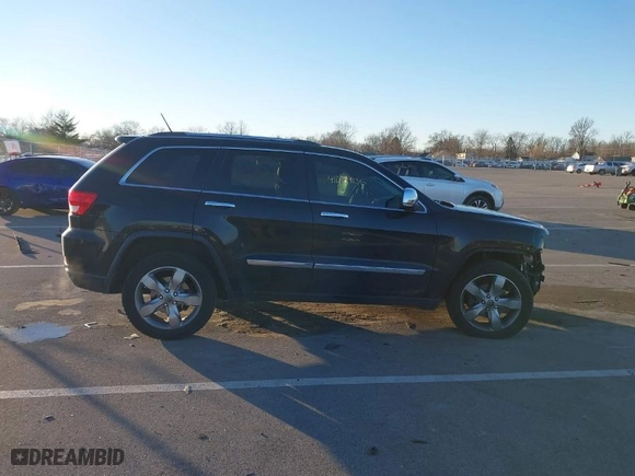 2012 Jeep Grand Cherokee Limited with VIN 1C4RJFBG2CC332218, listed as a IAAI auction lot 41029135 with 198,675 mi miles. Bid and sale history available at carsss.com. Image 14.