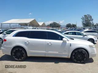 2010 Lincoln MKT EcoBoost with VIN 2LMHJ5AT6ABJ10752, listed as a IAAI auction lot 42140610 with Not Provided miles and . Bid and sale history available at DreamBid. Image 13.