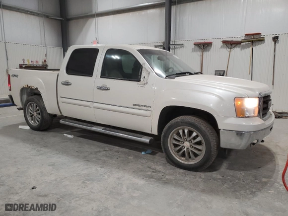 2011 GMC Sierra 1500 SLE with VIN 3GTP2VE39BG323180, listed as a Copart auction lot 88436135 with 176,549 mi miles and Clean Title. Bid and sale history available at carsss.com. Image 4.