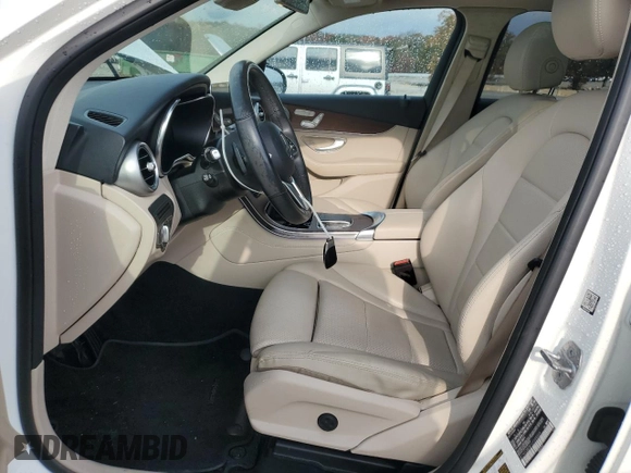2020 Mercedes-Benz GLC 300 z VIN W1N0G8DB1LF855869, wystawiony jako Copart lot #81954534 z przebiegiem 82 976 mil mil oraz Nie do naprawy • Non repairable. Historia ofert i sprzedaży dostępna na DreamBid. Obrazek 7.