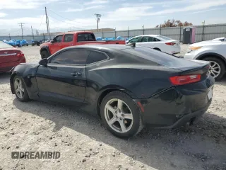 2017 Chevrolet Camaro 1LT z VIN 1G1FB1RX8H0213048, wystawiony jako Copart lot #56724075 z przebiegiem Nie podano mil oraz Szkoda całkowita • Salvage title. Historia ofert i sprzedaży dostępna na DreamBid. Obrazek 2.