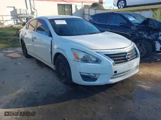 2013 Nissan Altima 2.5 SL with VIN 1N4AL3AP6DC269042, listed as a IAAI auction lot 40745081 with 120,256 mi miles. Bid and sale history available at carsss.com. Image 1.