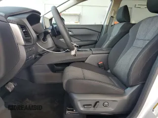 2025 Nissan Rogue SV with VIN 5N1BT3BA3SC826958, listed as a Copart auction lot 54581915 with 1,204 mi miles and Clean Title. Bid and sale history available at DreamBid. Image 7.