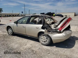 1998 Saturn SL z VIN 1G8ZK5271WZ265579, wystawiony jako Copart lot #68153934 z przebiegiem Nie podano mil oraz Szkoda całkowita • Salvage title. Historia ofert i sprzedaży dostępna na DreamBid. Obrazek 2.