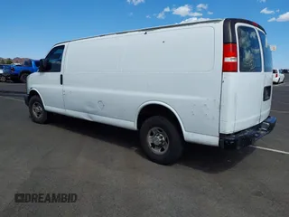 2011 Chevrolet Express Cargo z VIN 1GCWGGCA1B1157360, wystawiony jako IAAI lot #42344777 z przebiegiem 338 960 mil mil oraz . Historia ofert i sprzedaży dostępna na DreamBid. Obrazek 3.