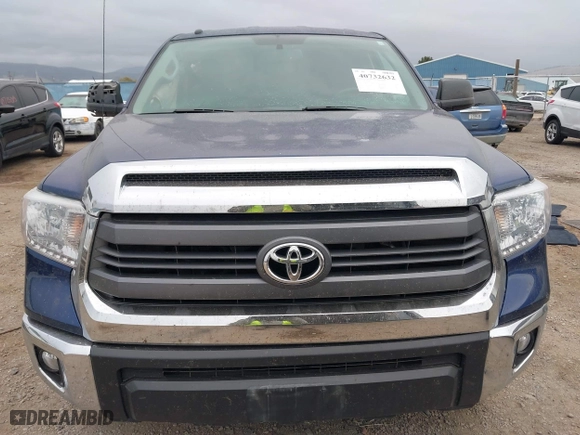 2014 Toyota Tundra 4WD Truck SR with VIN 5TFUY5F1XEX352184, listed as a IAAI auction lot 40732632 with 107,262 mi miles. Bid and sale history available at carsss.com. Image 13.