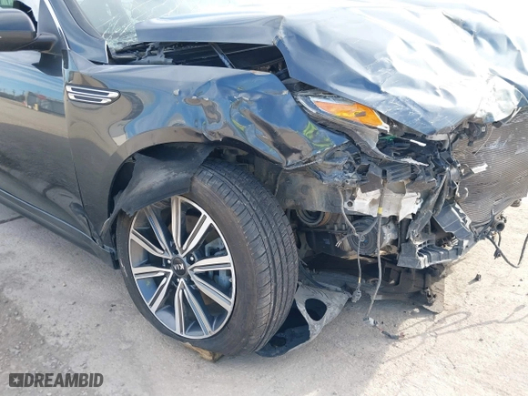 2019 Kia Optima LX with VIN 5XXGT4L3XKG376676, listed as a IAAI auction lot 41679981 with 57,211 mi miles. Bid and sale history available at carsss.com. Image 17.