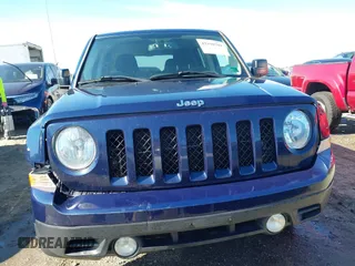 2015 Jeep Patriot Altitude z VIN 1C4NJRBB9FD155170, wystawiony jako IAAI lot #42198709 z przebiegiem 241 947 mil mil oraz . Historia ofert i sprzedaży dostępna na DreamBid. Obrazek 12.
