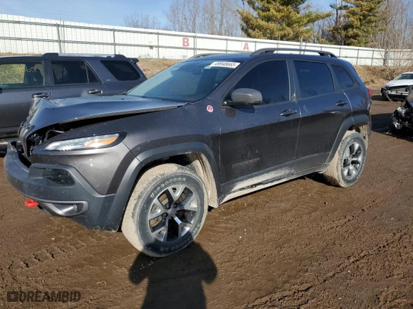 2018 Jeep Cherokee Trailhawk with VIN 1C4PJMBX5JD539608, listed as a Copart auction lot 49948665 with 42,392 mi miles and Clean Title. Bid and sale history available at carsss.com. Image 1.