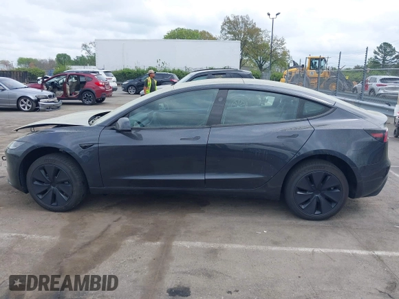 2025 Tesla Model 3 Long Range with VIN 5YJ3E1EA5SF890621, listed as a IAAI auction lot 41924915 with 6,528 mi miles and . Bid and sale history available at DreamBid. Image 14.
