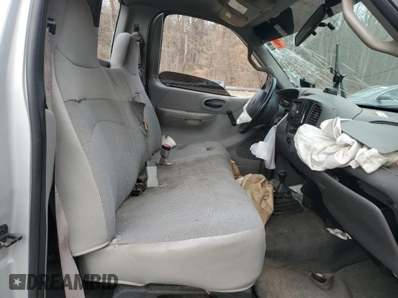 2000 Ford F-150 XL with VIN 1FTZF182XYNC17149, listed as a Copart auction lot 44325635 with Not provided miles and Salvage title. Bid and sale history available at DreamBid. Image 7.