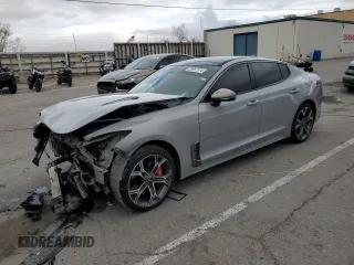 2020 Kia Stinger GT2 with VIN KNAE55LC0L6075273, listed as a Copart auction lot 83987374 with 91,392 mi miles and Salvage Title. Bid and sale history available at carsss.com. Image 1.