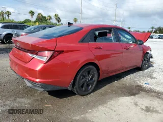 2022 Hyundai Elantra SEL z VIN 5NPLM4AG3NH070249, wystawiony jako Copart lot #57570305 z przebiegiem Nie podano mil oraz Szkoda całkowita • Salvage title. Historia ofert i sprzedaży dostępna na DreamBid. Obrazek 3.