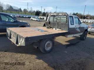 1992 Ford F-250 with VIN 1FTHX26M7NKA25476, listed as a Copart auction lot 89332025 with 0 mi miles and Salvage Title. Bid and sale history available at carsss.com. Image 3.