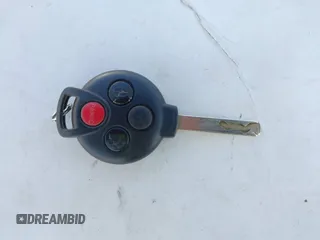 2015 Smart fortwo Passion с VIN WMEEJ3BA4FK807372, выставлен на аукционе IAAI как лот 42586849 с пробегом 229 904 миль миль и . История ставок и продаж доступна на DreamBid. Изображение 11.