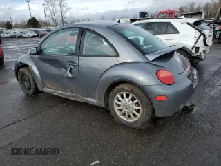2004 Volkswagen New Beetle Coupe GLS with VIN 3VWCK31C94M407073, listed as a Copart auction lot 44020205 with 120,910 mi miles and Salvage Title. Bid and sale history available at carsss.com. Image 2.