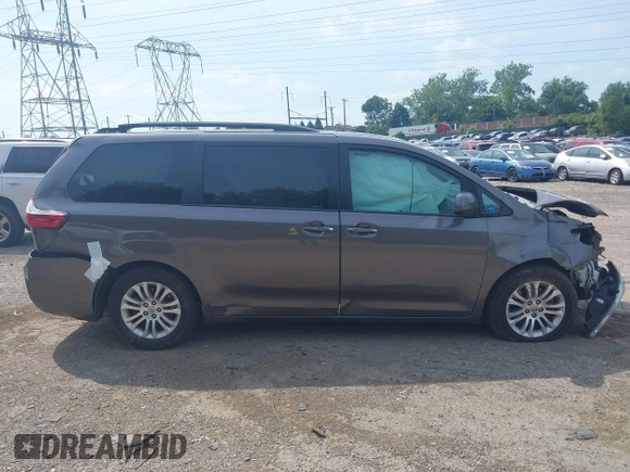 2017 Toyota Sienna XLE Auto Access Seat with VIN 5TDYZ3DC1HS778458, listed as a IAAI auction lot 42561524 with 113,960 mi miles and . Bid and sale history available at DreamBid. Image 14.