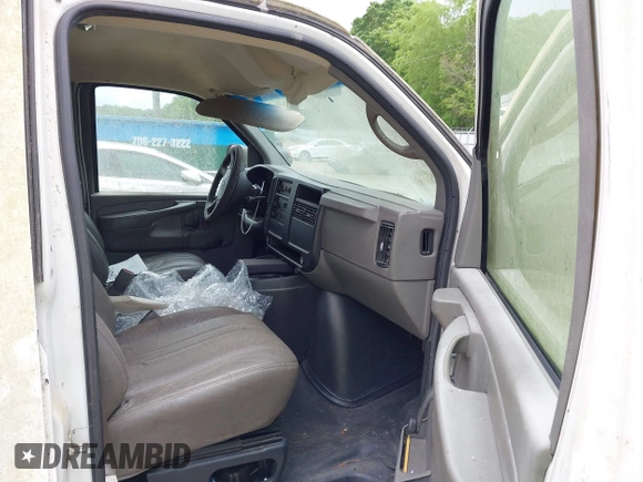 2007 Chevrolet Express Cargo with VIN 1GCGG25V271201283, listed as a IAAI auction lot 42094513 with Not Provided miles and . Bid and sale history available at DreamBid. Image 5.