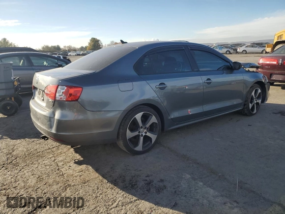 2014 Volkswagen Jetta TDI w/Premium with VIN 3VW3L7AJ4EM323098, listed as a Copart auction lot 81103934 with 96,205 mi miles and Salvage title. Bid and sale history available at DreamBid. Image 3.