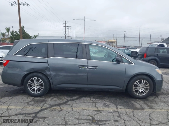 2011 Honda Odyssey EX-L with VIN 5FNRL5H63BB059407, listed as a IAAI auction lot 41922421 with 99,270 mi miles. Bid and sale history available at carsss.com. Image 13.