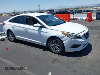 2016 Hyundai Sonata SE z VIN 5NPE24AF1GH412788, wystawiony jako IAAI lot #42391777 z przebiegiem 129 363 mil mil oraz . Historia ofert i sprzedaży dostępna na DreamBid. Obrazek 1.