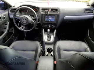 2013 Volkswagen Jetta SE with VIN 3VWDP7AJ0DM402064, listed as a Copart auction lot 55100605 with 177,818 mi miles and Non repairable. Bid and sale history available at DreamBid. Image 8.