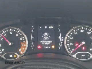 2018 Jeep Renegade Latitude with VIN ZACCJABB3JPJ30796, listed as a IAAI auction lot 41925363 with 71,397 mi miles. Bid and sale history available at carsss.com. Image 15.