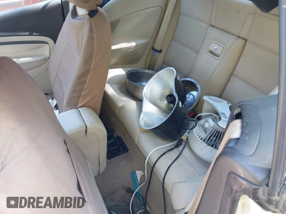2008 Volkswagen Eos Turbo with VIN WVWAA71F98V040279, listed as a IAAI auction lot 42211570 with 138,453 mi miles and . Bid and sale history available at DreamBid. Image 8.