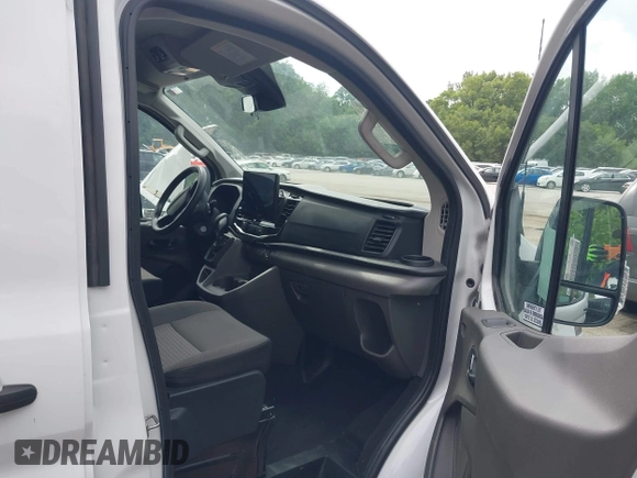 2024 Ford Transit Passenger XL with VIN 1FBAX2YG6RKA47052, listed as a IAAI auction lot 42500436 with 40,965 mi miles and . Bid and sale history available at DreamBid. Image 5.