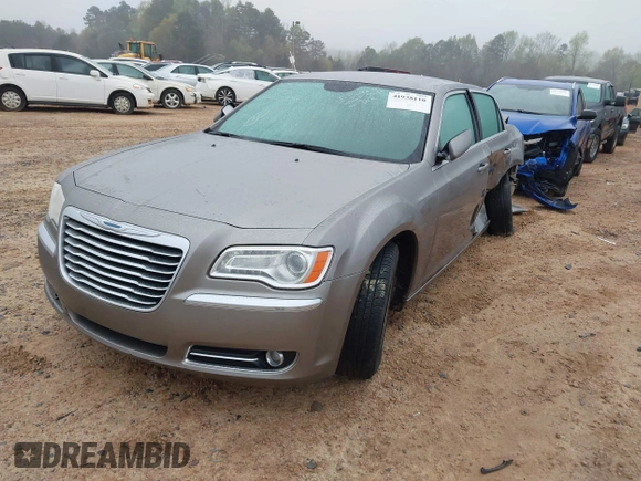 2014 Chrysler 300 z VIN 2C3CCAAG5EH200370, wystawiony jako IAAI lot #41938110 z przebiegiem 83 861 mil mil oraz . Historia ofert i sprzedaży dostępna na DreamBid. Obrazek 2.
