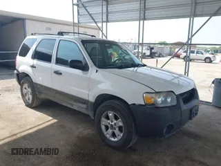 2005 Ford Escape XLT с VIN 1FMYU93155KA43398, выставлен на аукционе IAAI как лот 41930802 с пробегом 115 755 миль миль и . История ставок и продаж доступна на DreamBid. Изображение 1.