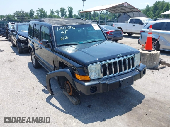 2008 Jeep Commander Sport z VIN 1J8HG48K08C132383, wystawiony jako IAAI lot #42600242 z przebiegiem 167 206 mil mil oraz . Historia ofert i sprzedaży dostępna na DreamBid. Obrazek 1.