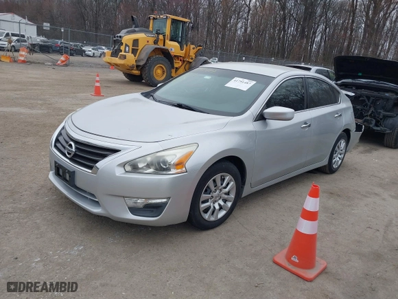 2013 Nissan Altima 2.5 SL with VIN 1N4AL3APXDC208311, listed as a IAAI auction lot 41791487 with 155,278 mi miles. Bid and sale history available at carsss.com. Image 2.