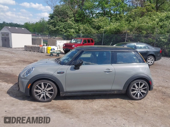 2022 MINI Hardtop Cooper S with VIN WMW53DH06N2R68444, listed as a IAAI auction lot 42201942 with 45,275 mi miles and . Bid and sale history available at DreamBid. Image 14.