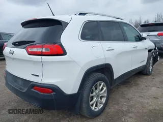 2017 Jeep Cherokee Latitude with VIN 1C4PJMCB3HW530794, listed as a IAAI auction lot 41854670 with 103,798 mi miles. Bid and sale history available at carsss.com. Image 4.