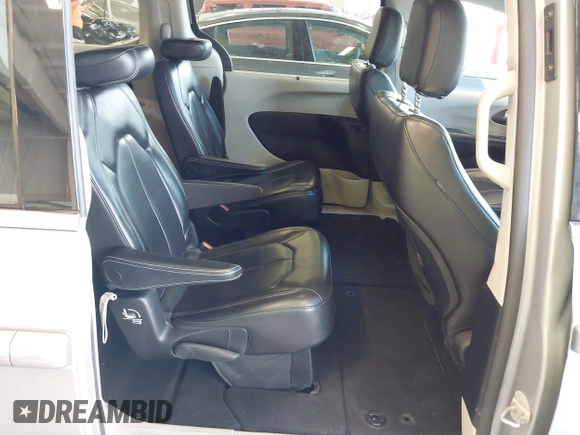 2021 Chrysler Voyager LXi with VIN 2C4RC1DG2MR506453, listed as a IAAI auction lot 41770938 with 90,255 mi miles and . Bid and sale history available at DreamBid. Image 8.
