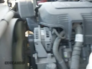 2017 Chevrolet Silverado 2500HD LT z VIN 1GC2KVEG1HZ171014, wystawiony jako IAAI lot #43118505 z przebiegiem 77 413 mil mil oraz . Historia ofert i sprzedaży dostępna na DreamBid. Obrazek 20.